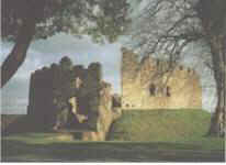 restormel castle cornwall